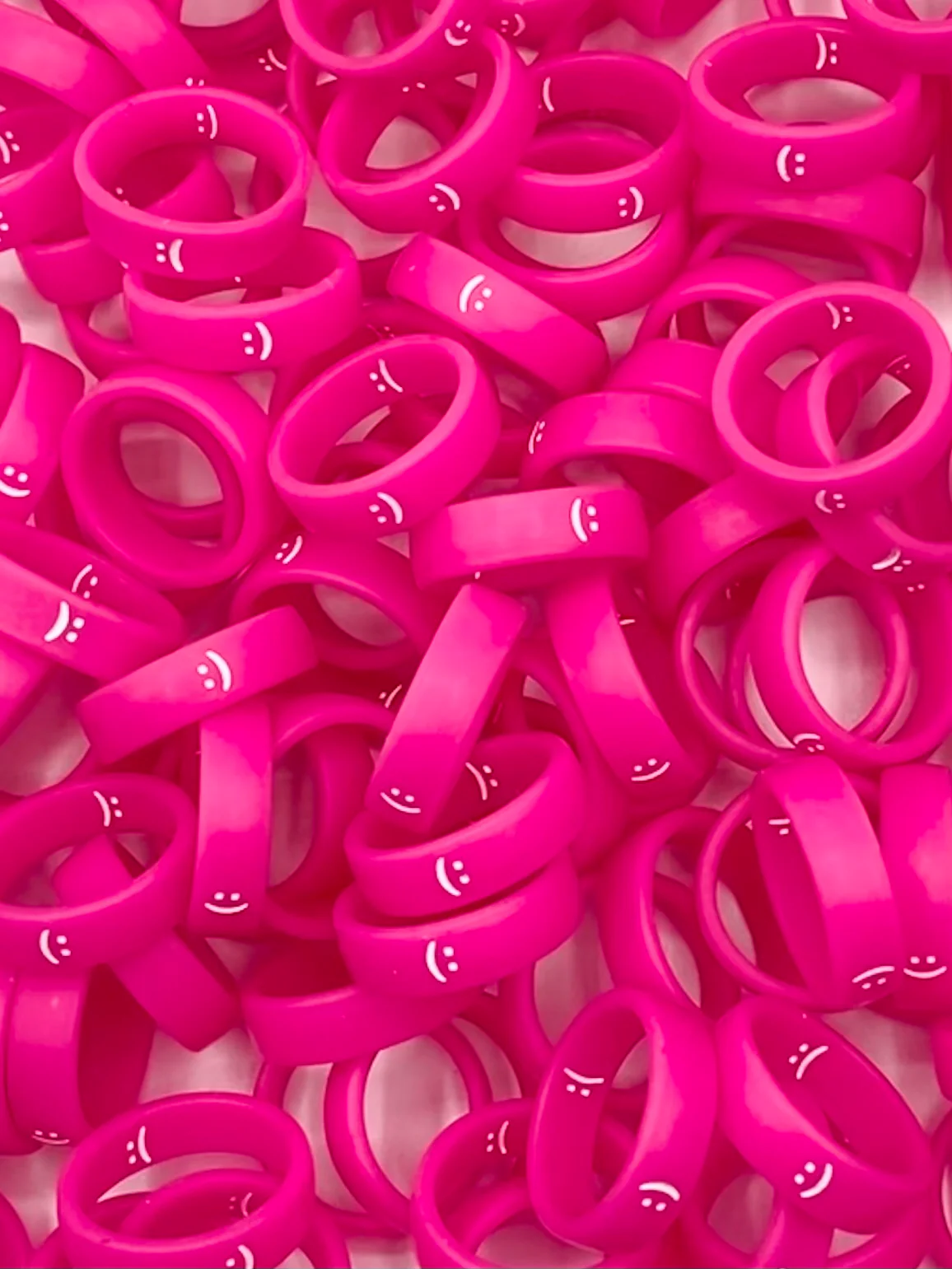 Flip Reversible smile / frown ring hot pink - Image 19