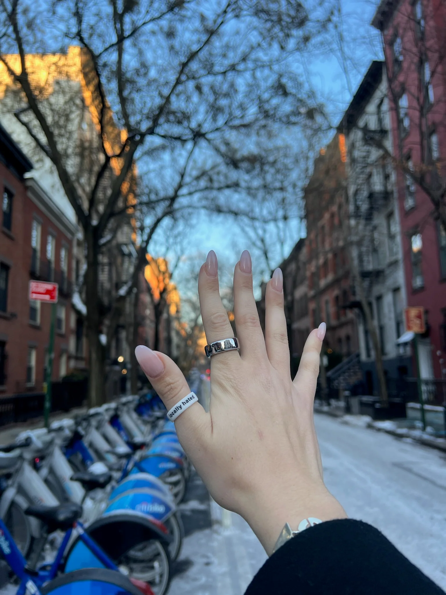 Flip Reversible locally hated / almost famous ring - Image 5