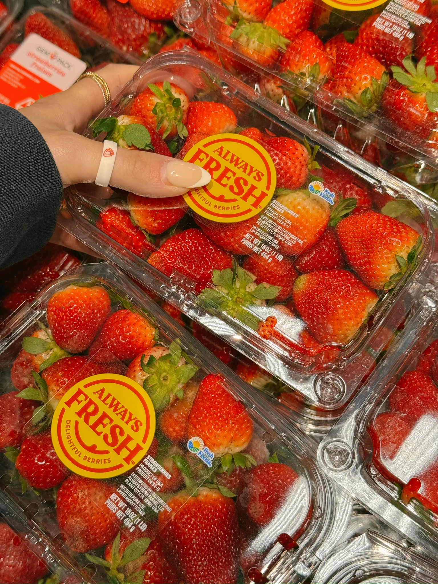 Flip Reversible strawberry / berry sweet ring - Image 16